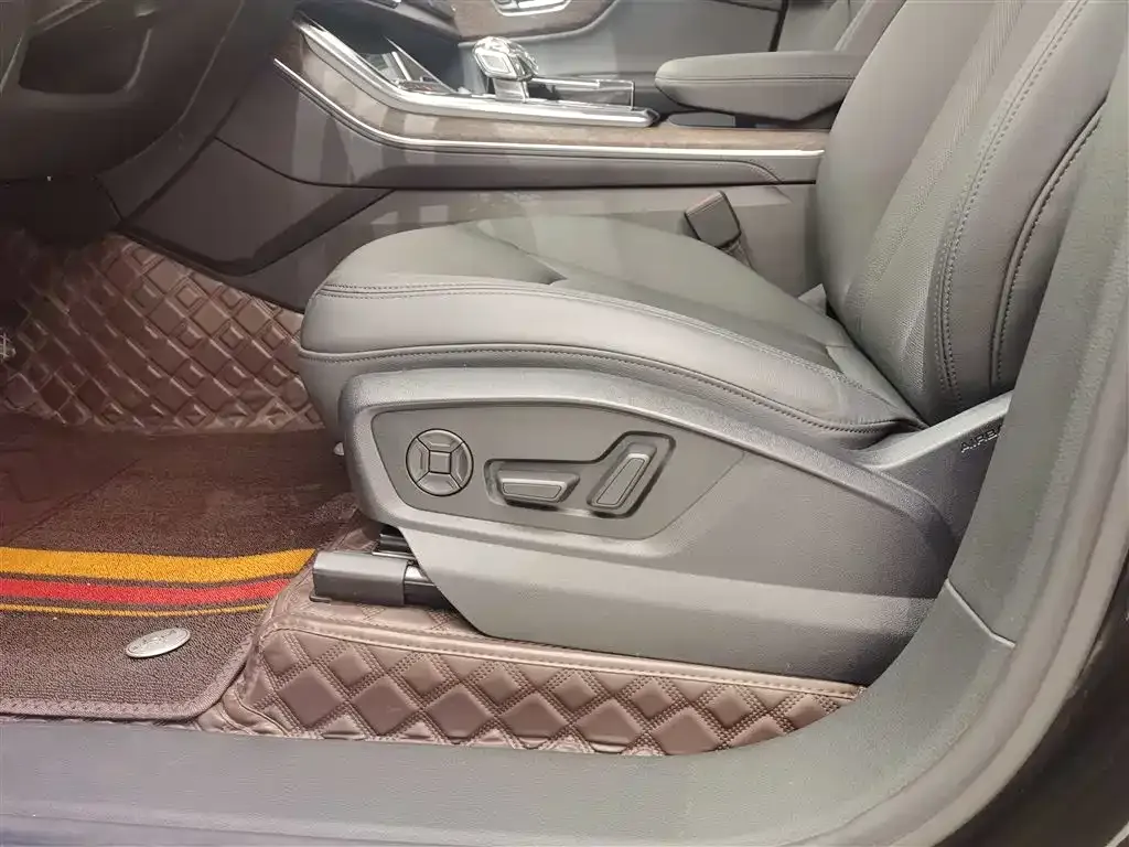 Audi Q7 2023 из CN, фото 7