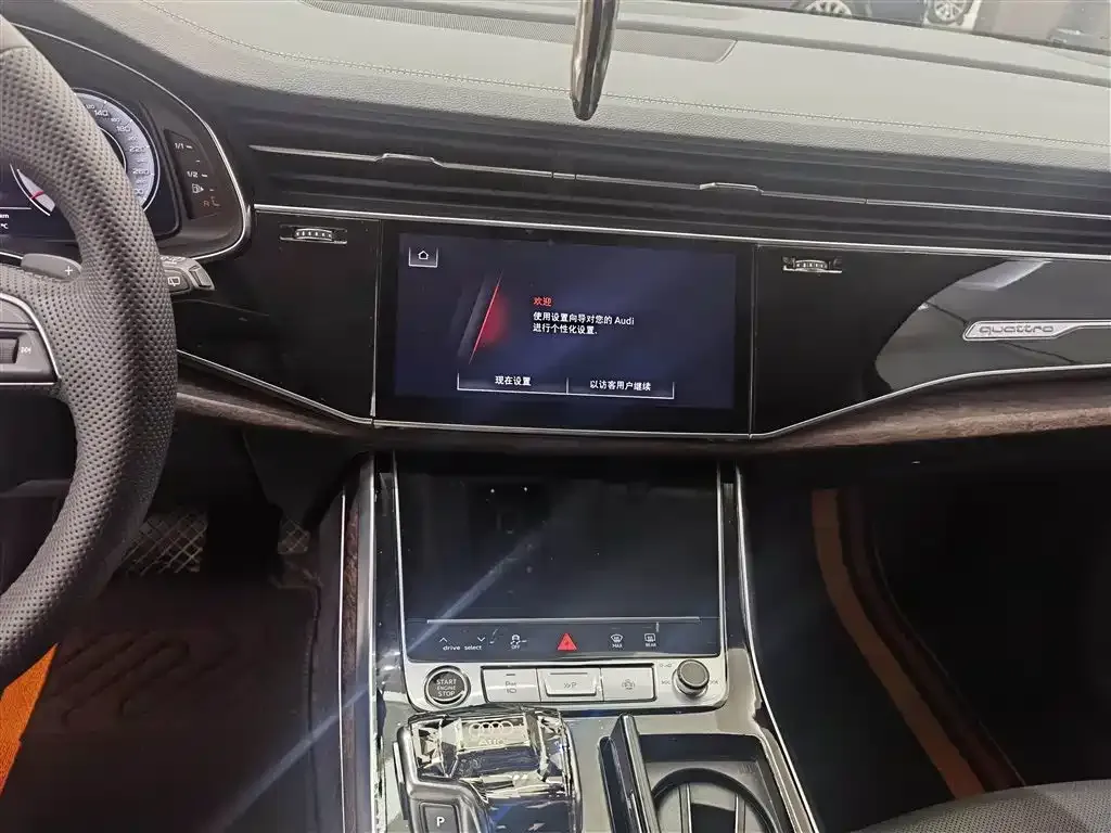 Audi Q7 2023 из CN, фото 10