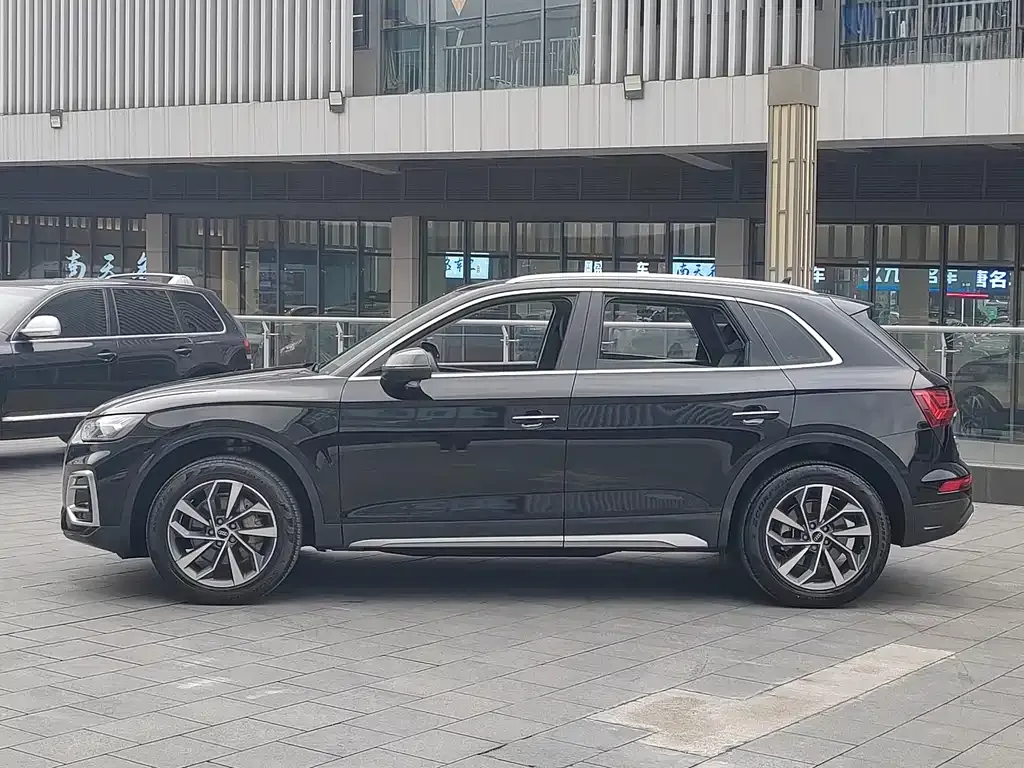 Audi Q5L 2023 из CN, фото 8
