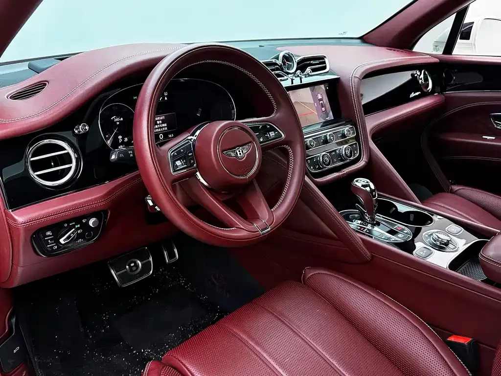 Bentley Bentayga — фото 10