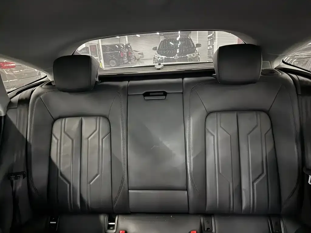 Audi A7 2022 из CN, фото 5