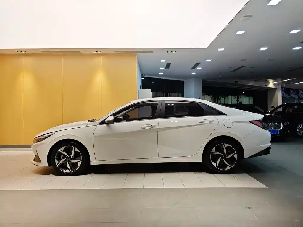 Hyundai Elantra 2023 из CN, фото 6