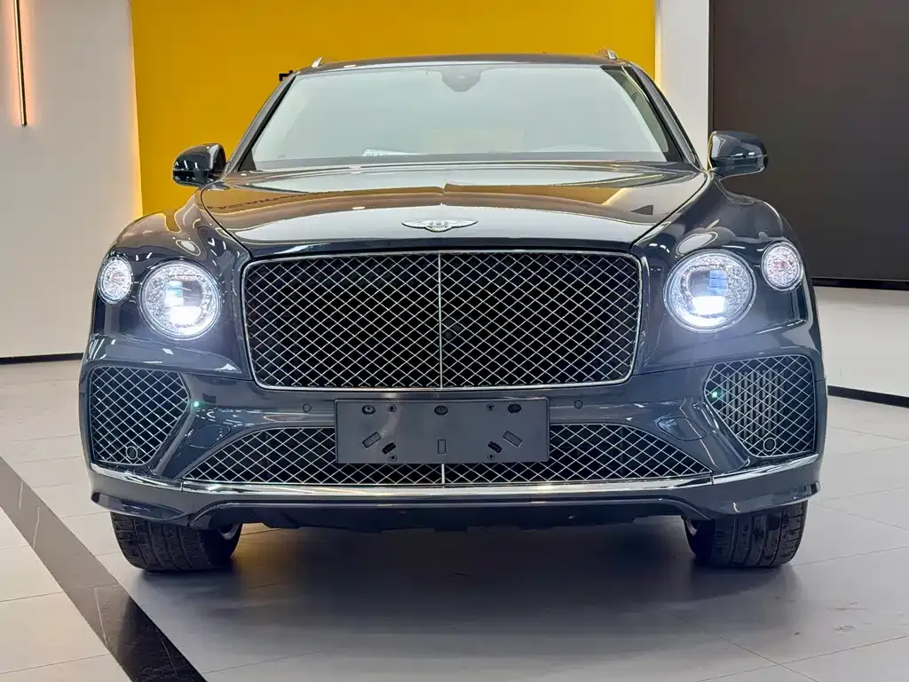 Bentley Bentayga 2021 из CN, фото 3