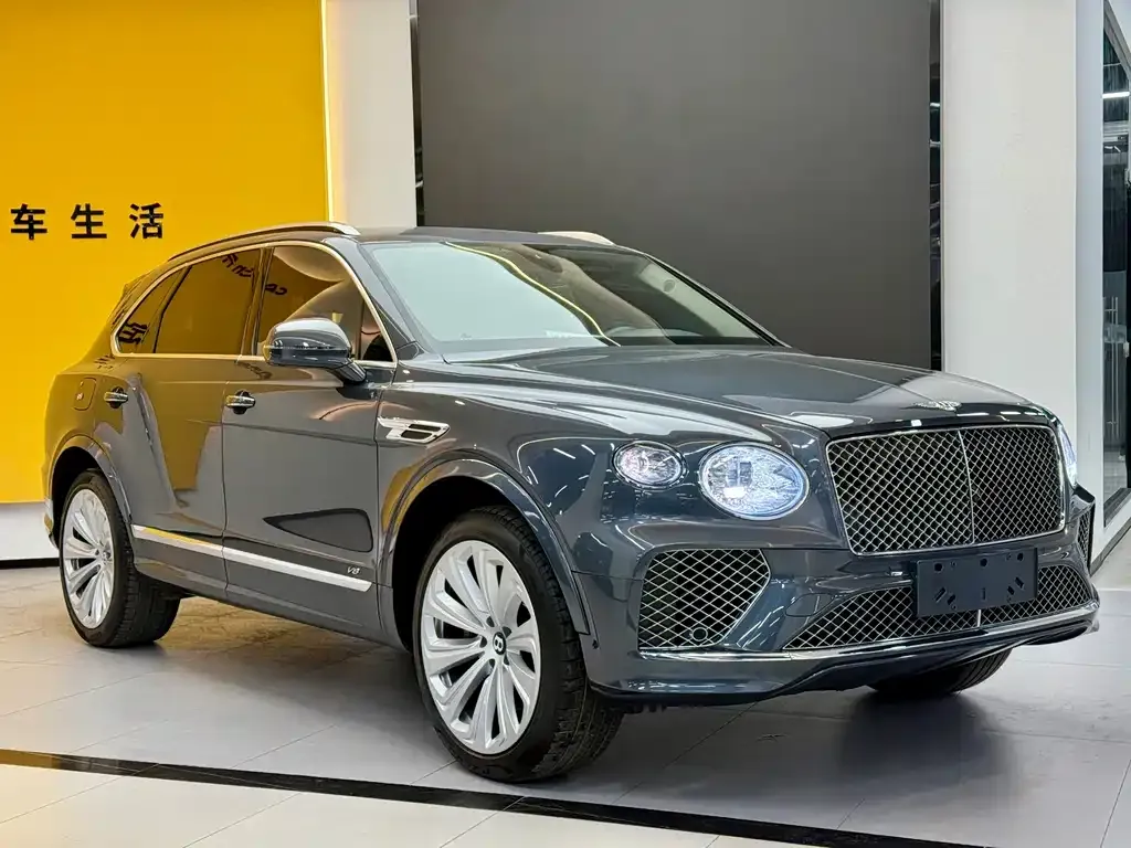 Bentley Bentayga 2021 из CN, фото 2