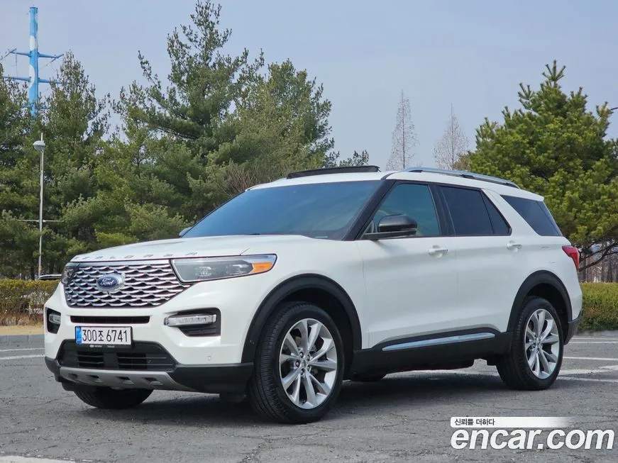 Ford Explorer — фото 10