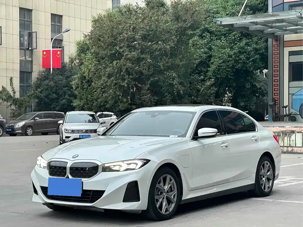 BMW i3 — фото 1