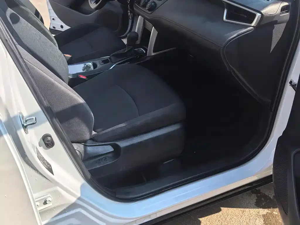Toyota Corolla Cross 2024 из CN, фото 2