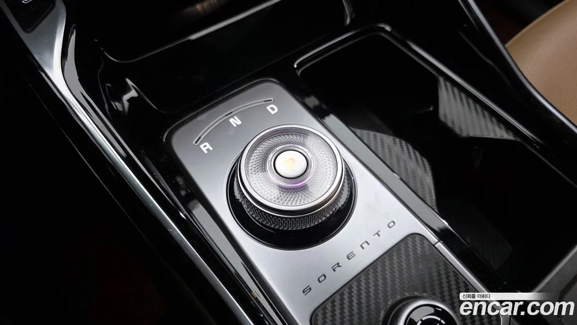 Kia Sorento — фото 7