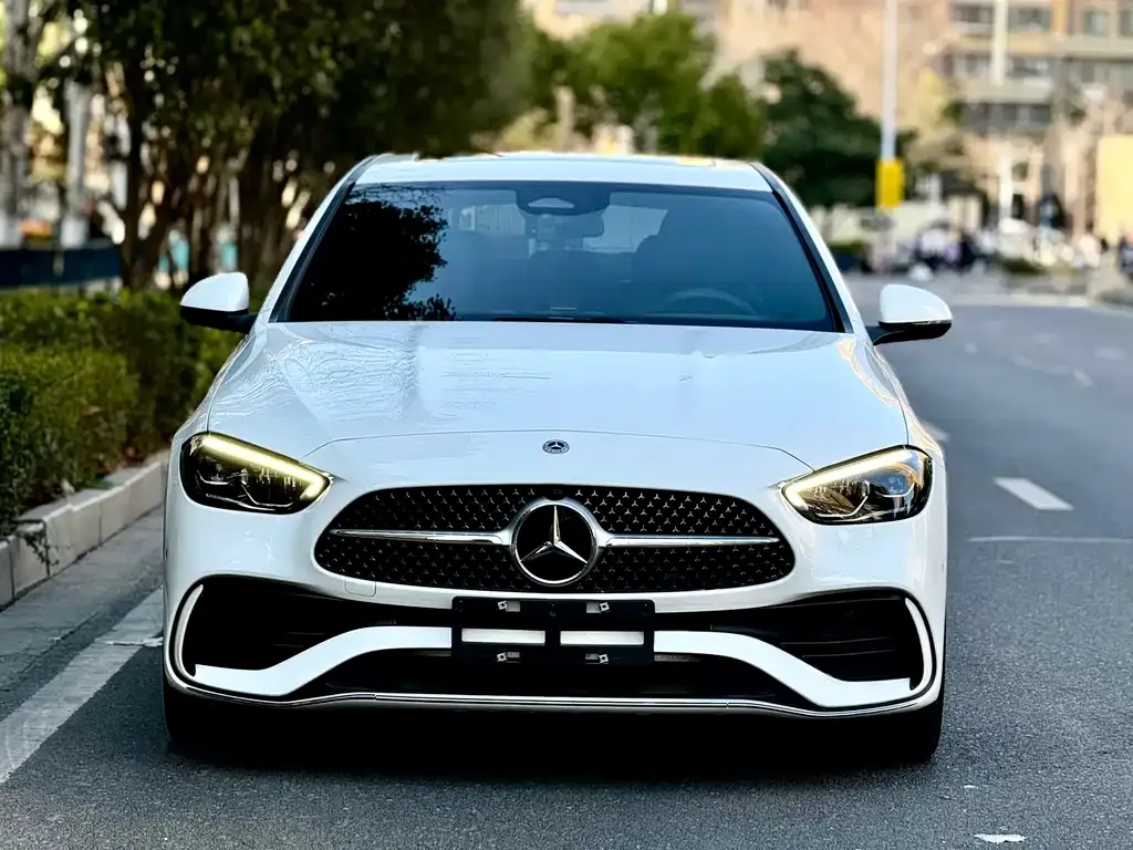 Mercedes-Benz C-Class — фото 1