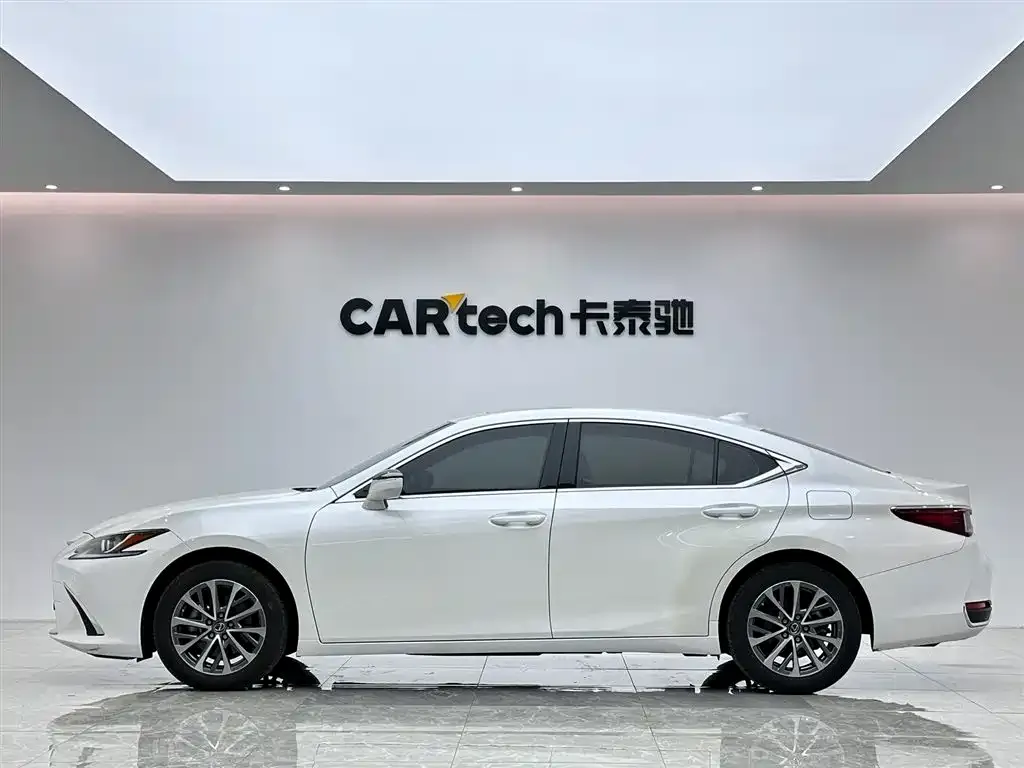 Lexus ES — фото 6