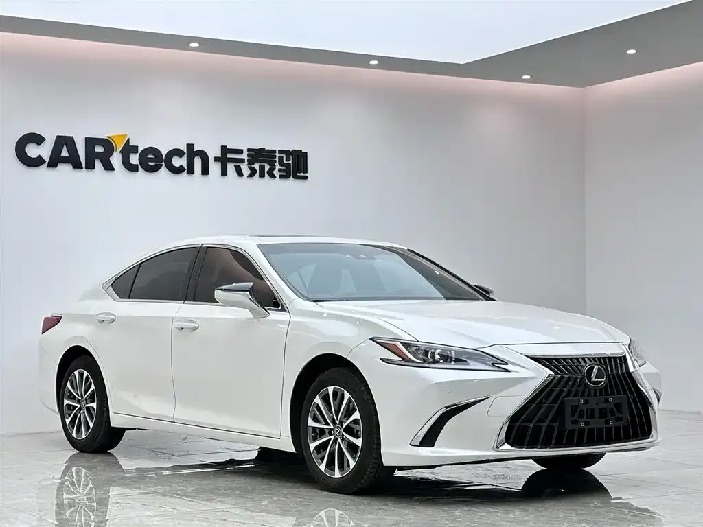 Lexus ES — фото 2