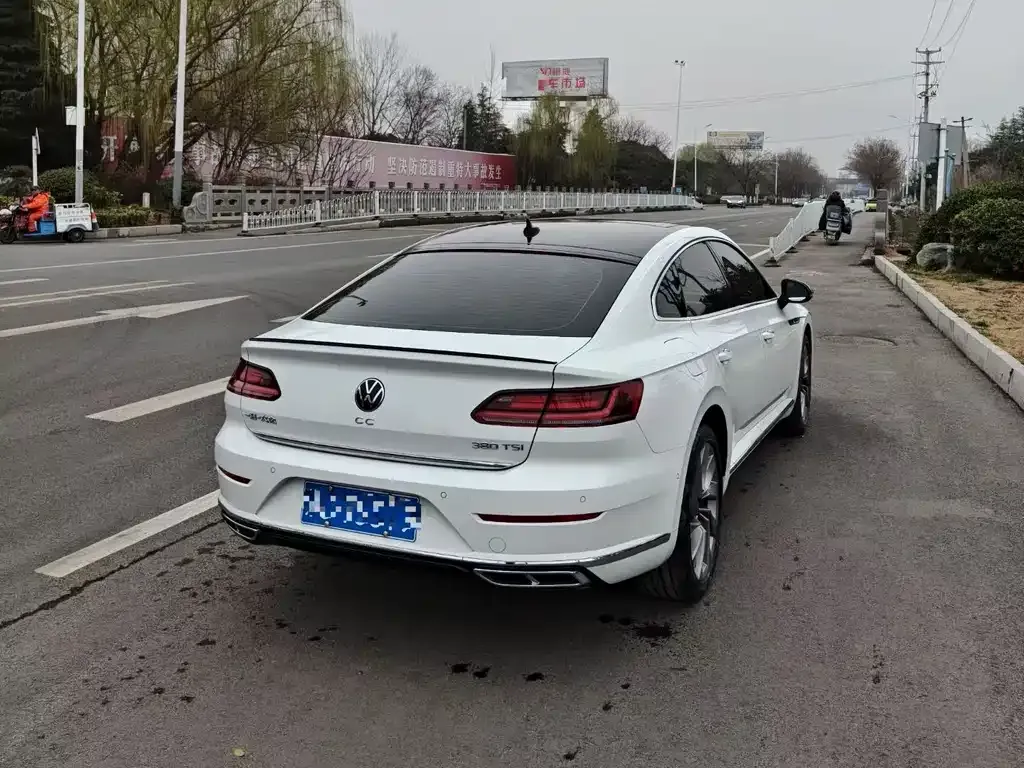 Volkswagen CC 2022 из CN, фото 4