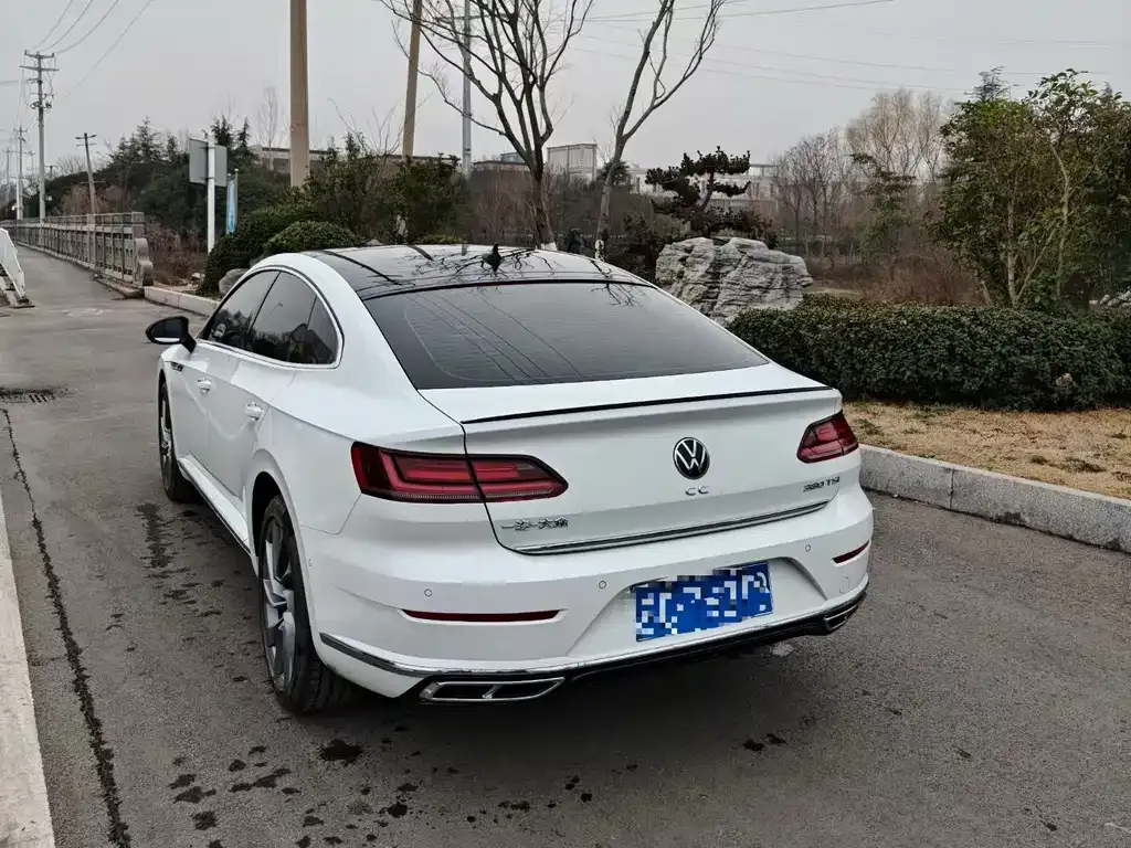 Volkswagen CC 2022 из CN, фото 9