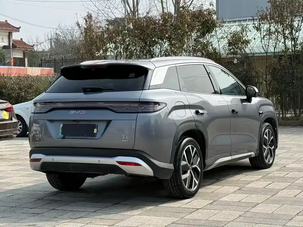 BYD L DM-i — фото 7