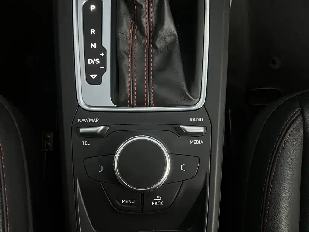 Audi Q2L 2022 из CN, фото 2
