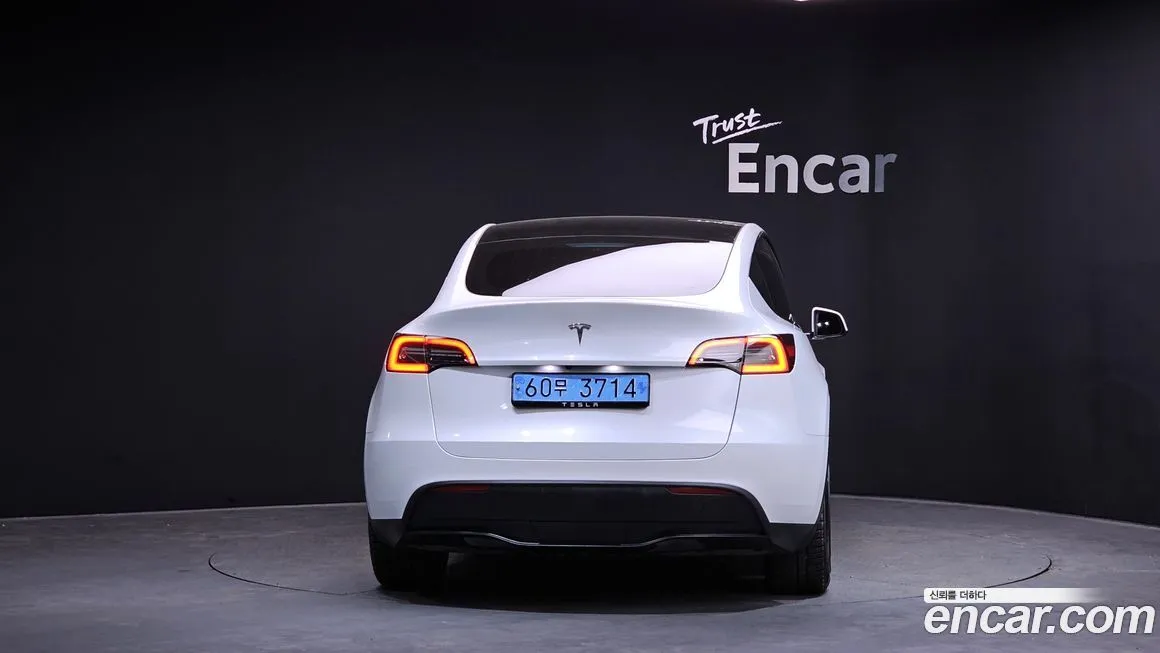 Tesla Model Y 2023 из KR, фото 3