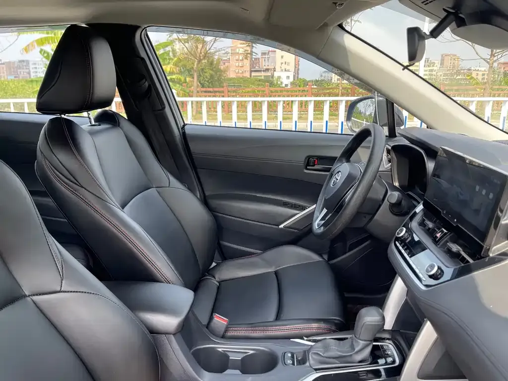 Toyota Frontlander 2024 из CN, фото 3