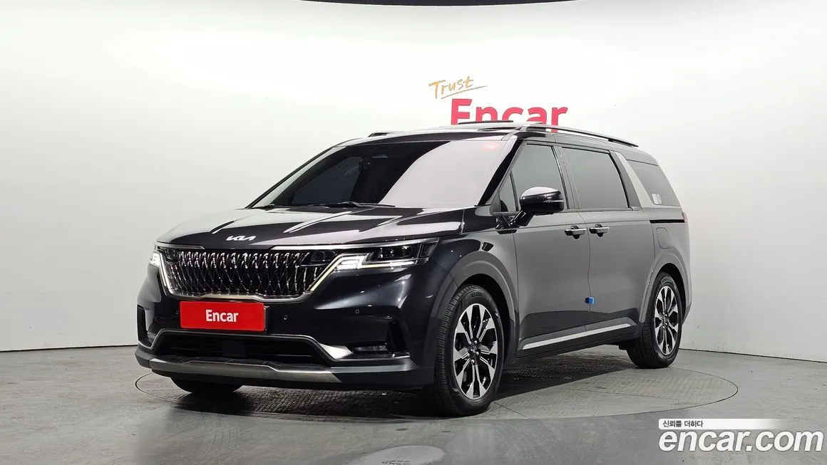 Kia Carnival — фото 1
