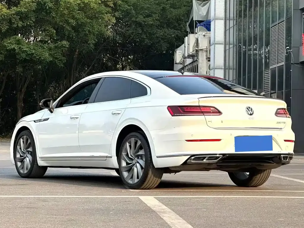 Volkswagen CC — фото 9