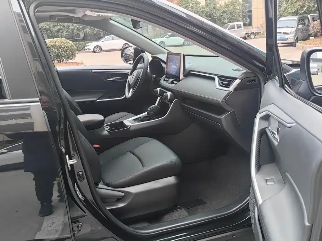Toyota RAV4 2022 из CN, фото 5