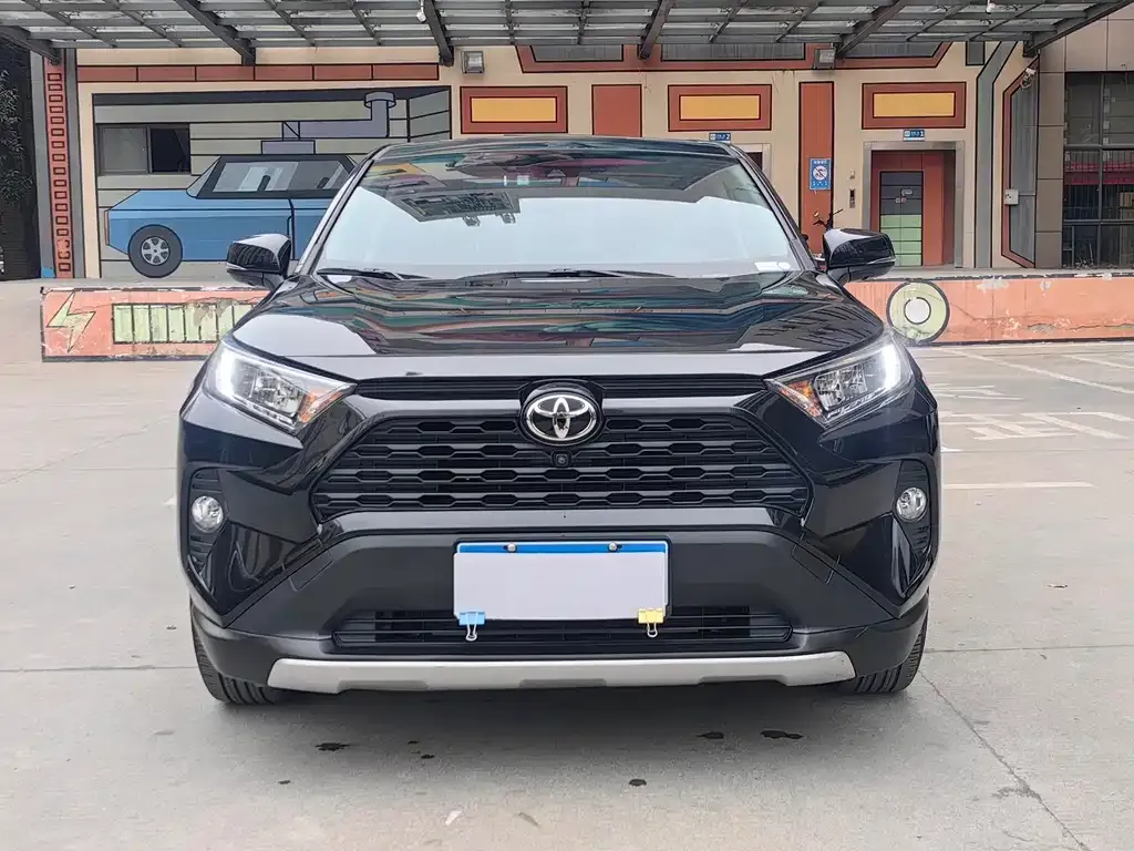 Toyota RAV4 2022 из CN, фото 2
