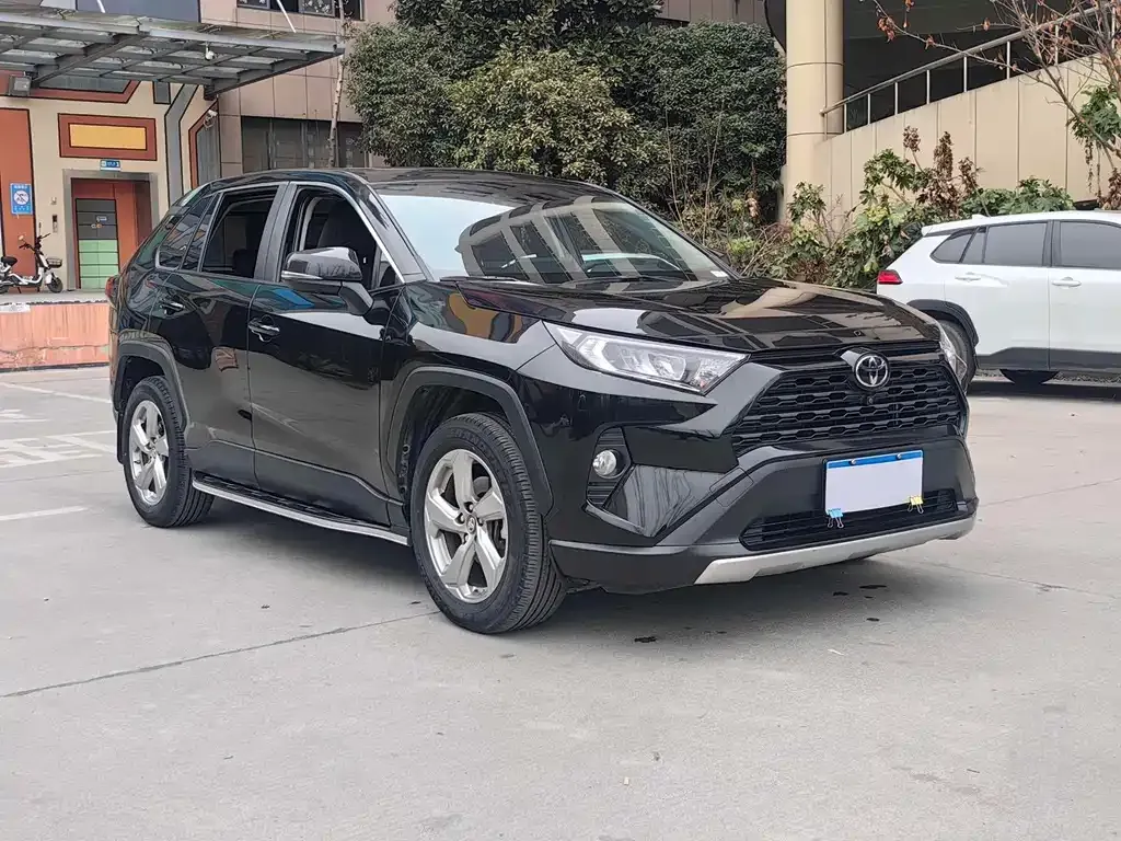 Toyota RAV4 2022 из CN, фото 4