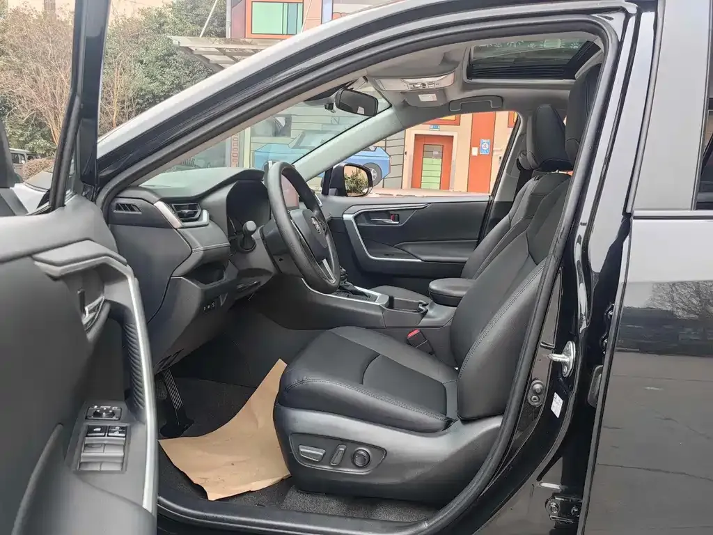 Toyota RAV4 2022 из CN, фото 10