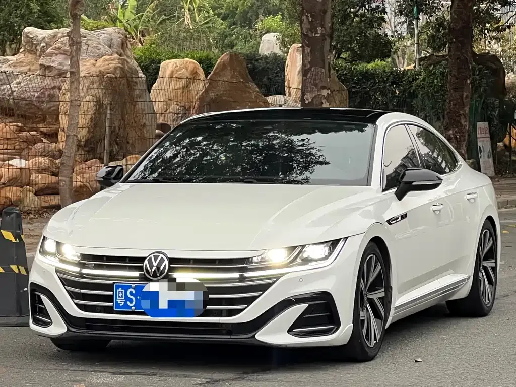 Volkswagen CC — фото 1