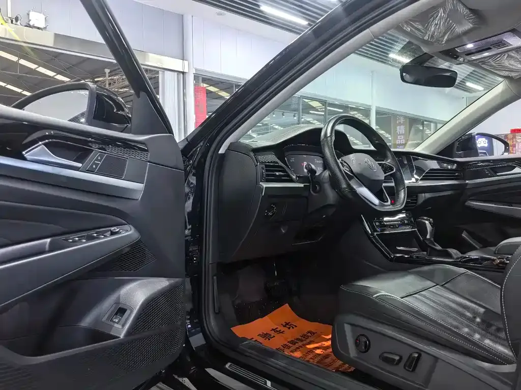 Volkswagen Passat — фото 8