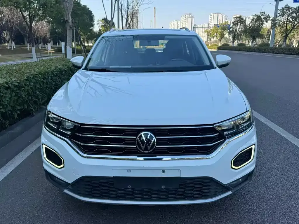 Volkswagen T-Roc — фото 6