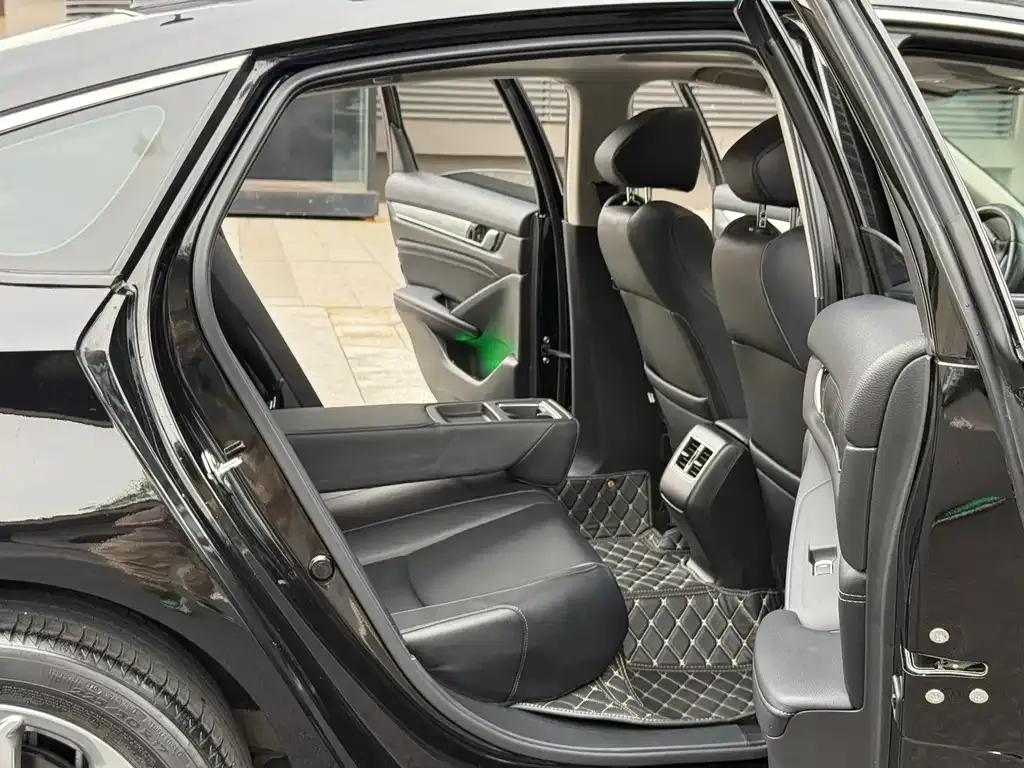 Honda Accord — фото 4