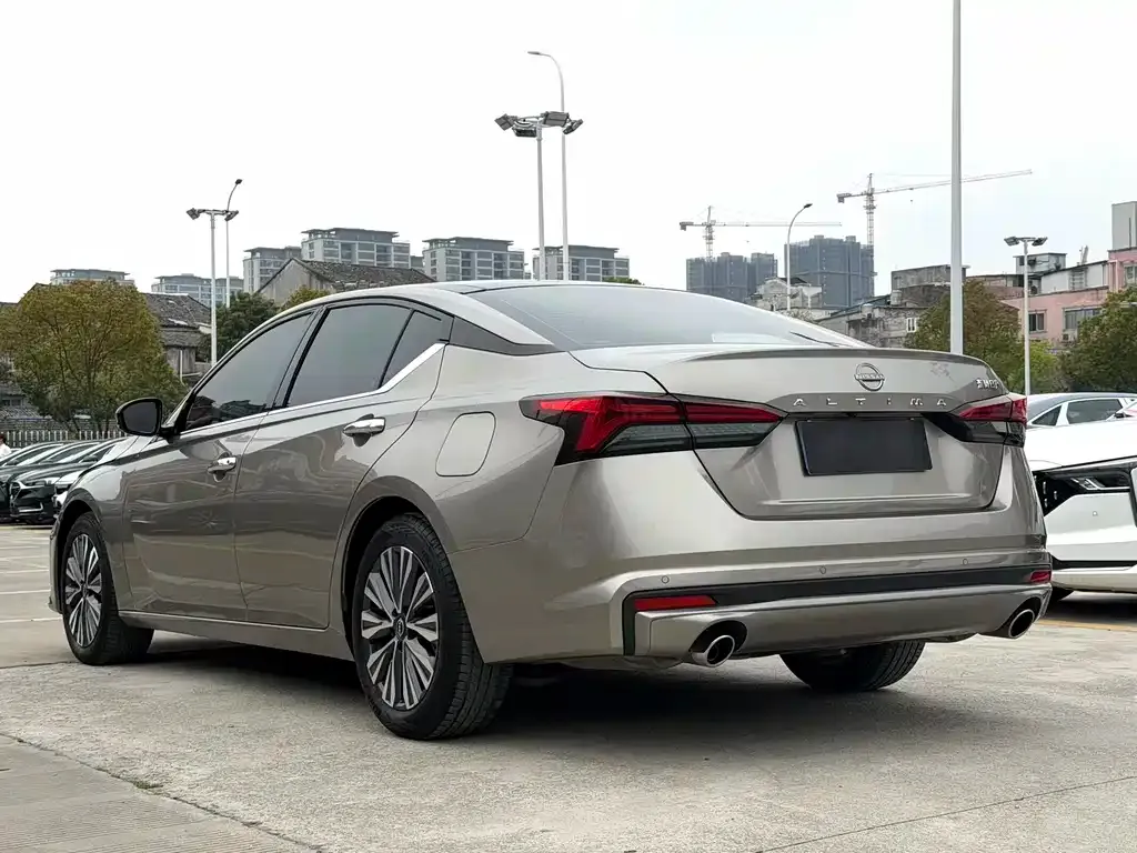 Nissan Teana — фото 7