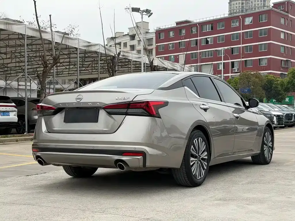 Nissan Teana — фото 4