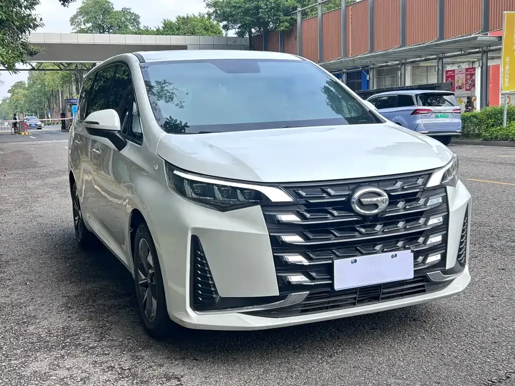 GAC Motor Trumpchi M6 — фото 3