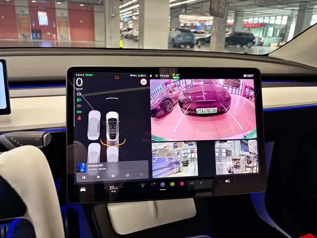 Tesla Model Y — фото 3