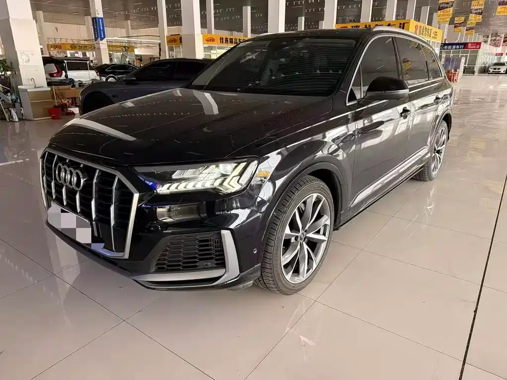 Audi Q7 2021 из CN, фото 7