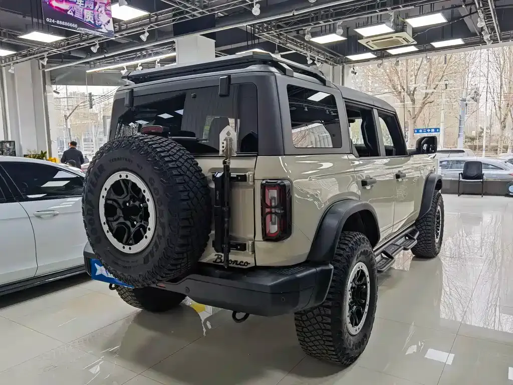 Ford Bronco 2024 из CN, фото 6