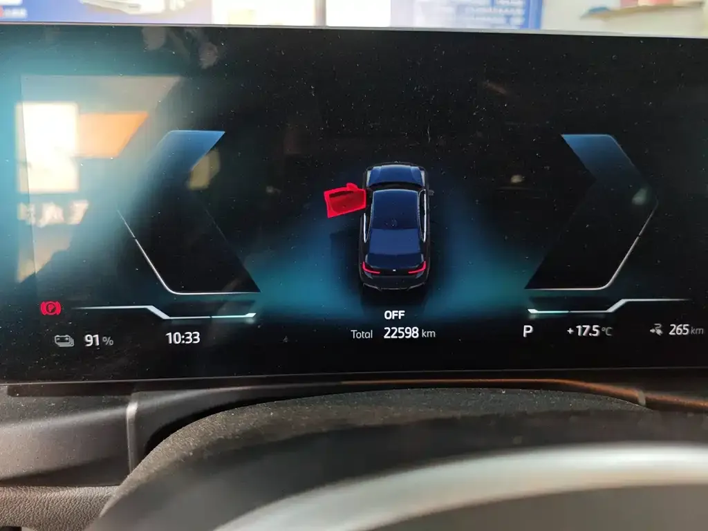 BMW i3 2024 из CN, фото 2