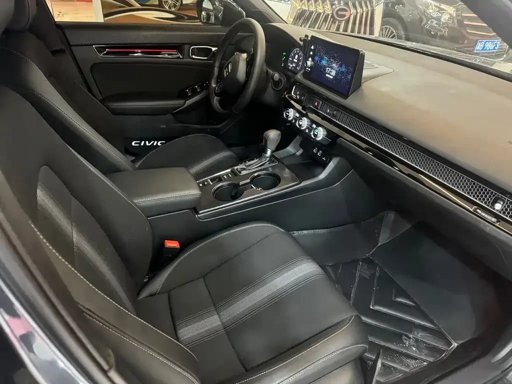 Honda Civic — фото 10