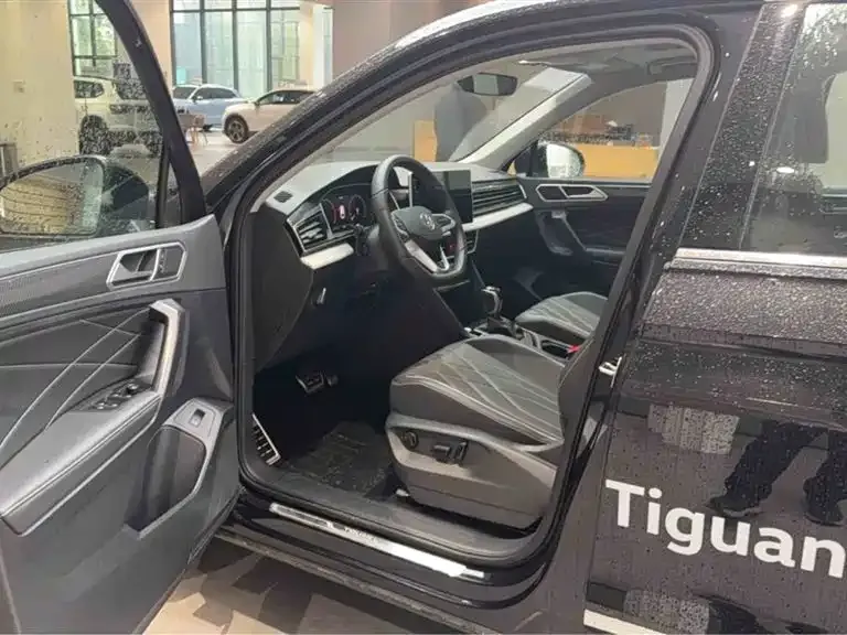 Volkswagen Tiguan L 2025 из CN, фото 3