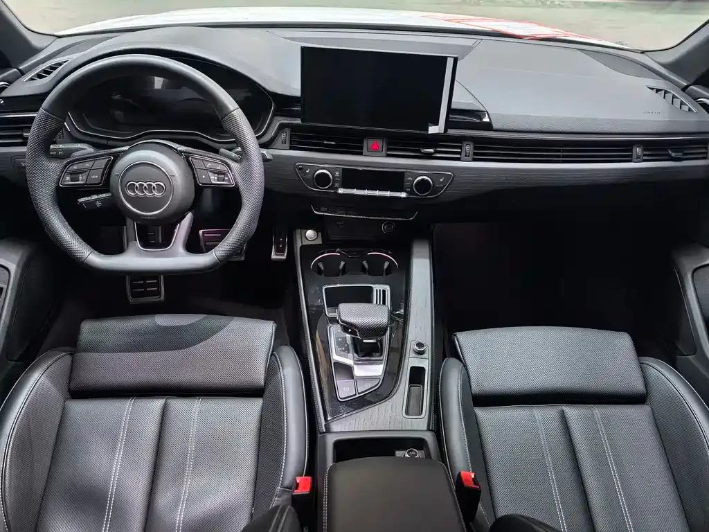 Audi A4L 2024 из CN, фото 8