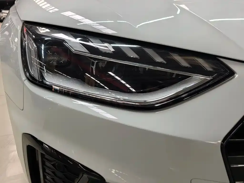 Audi A4L 2024 из CN, фото 3