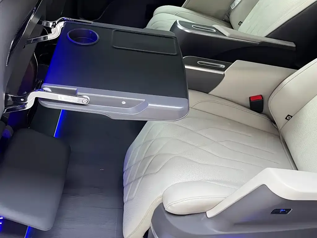 Toyota Granvia 2025 из CN, фото 8