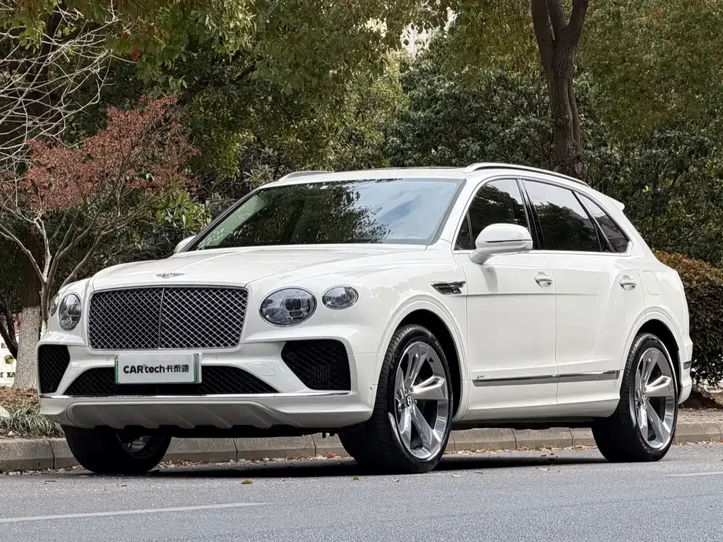 Bentley Bentayga PHEV — фото 1