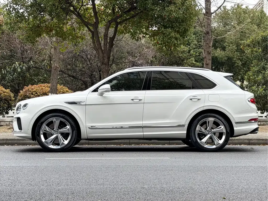 Bentley Bentayga PHEV — фото 7