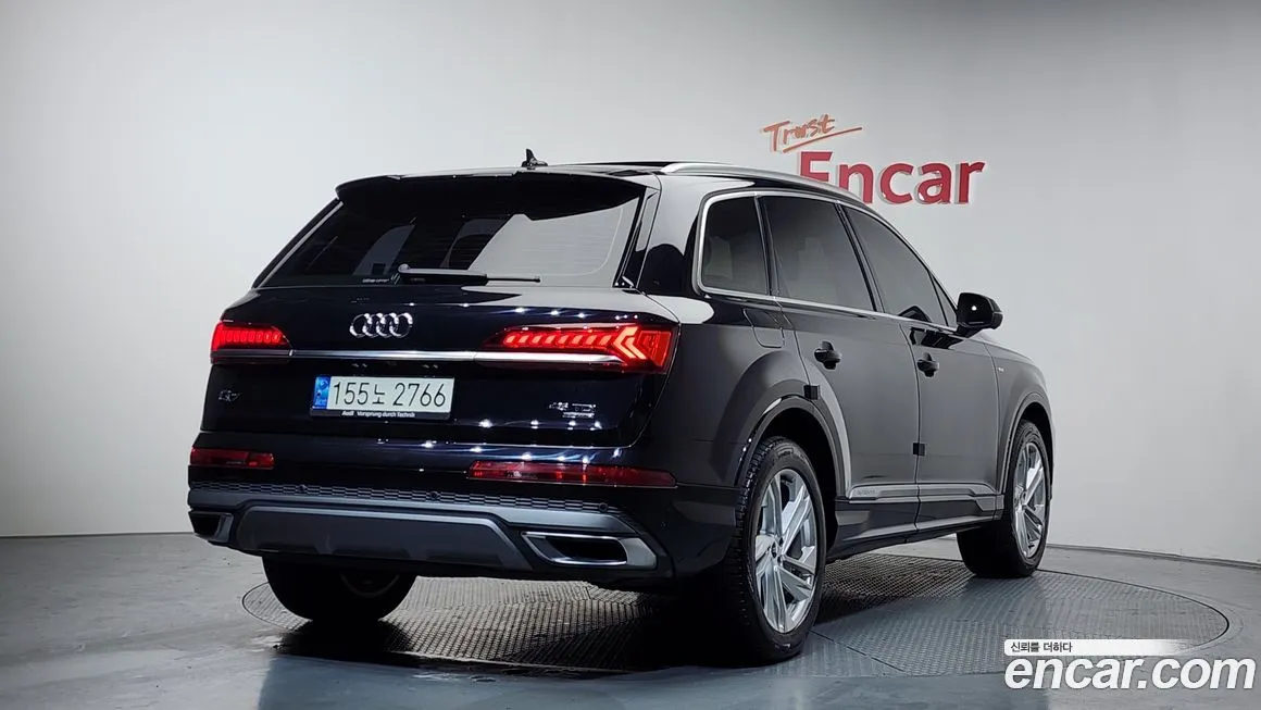 Audi Q7 2021 из KR, фото 6