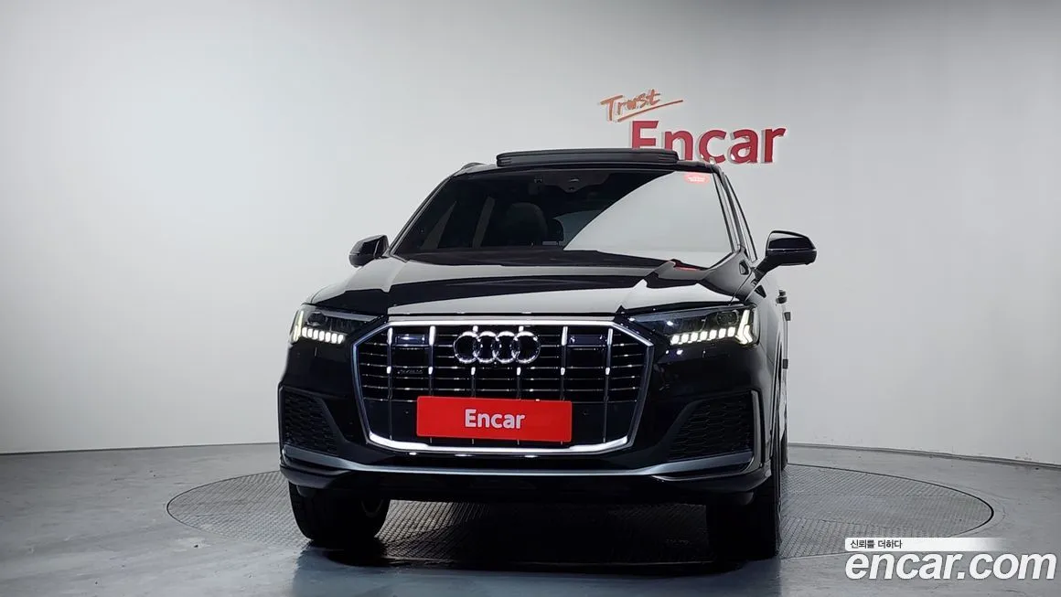 Audi Q7 2021 из KR, фото 2