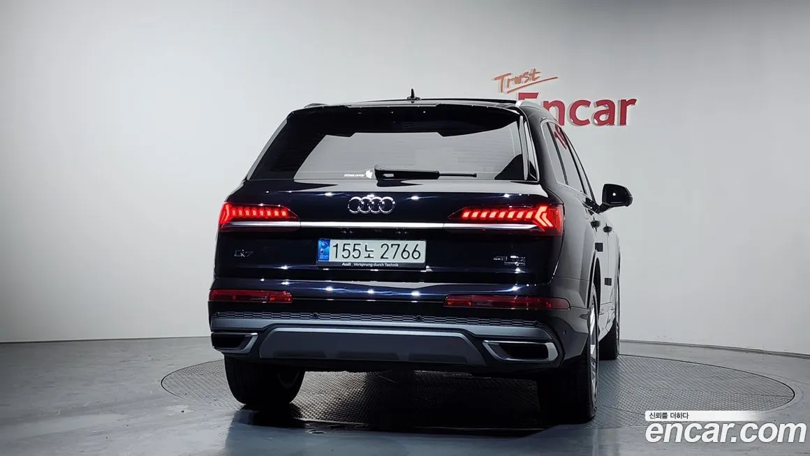 Audi Q7 2021 из KR, фото 3
