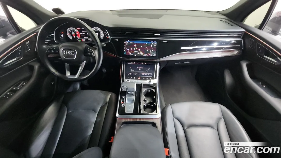 Audi Q7 2021 из KR, фото 9