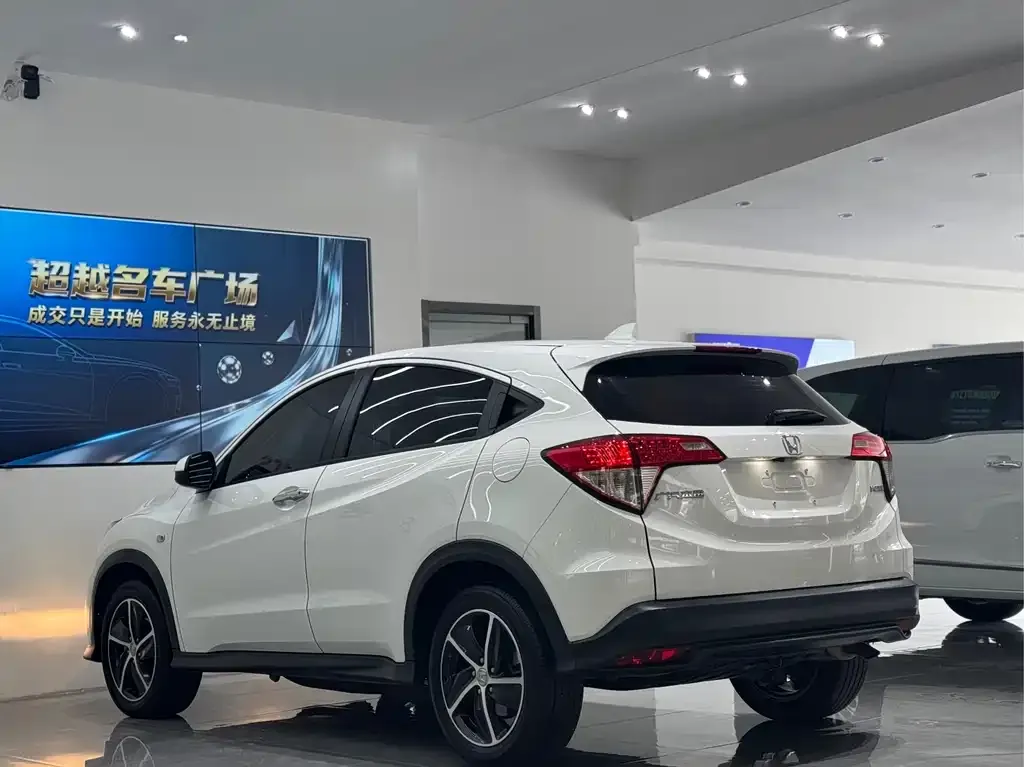 Honda Vezel 2022 из CN, фото 10